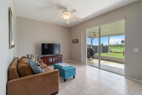 House in Palmetto, Florida 3 bedrooms, 167.97 sq.m. № 1816970 - photo 12
