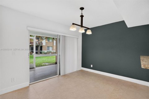 Condo in Plantation, Florida, 3 bedrooms  № 2069596 - photo 8