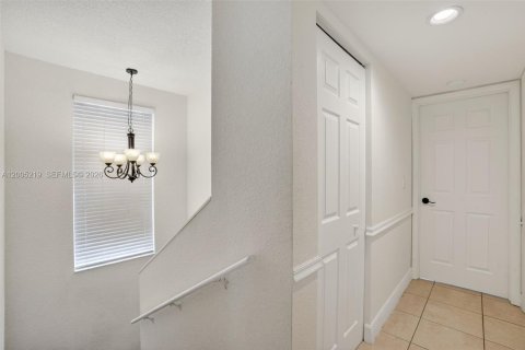 Condo in Plantation, Florida, 3 bedrooms  № 2069596 - photo 15