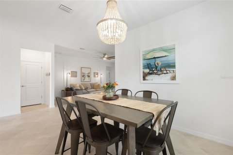 House in Port Charlotte, Florida 3 bedrooms, 155.15 sq.m. № 1757270 - photo 10