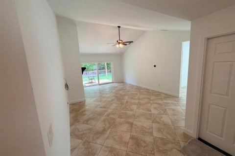 Villa ou maison à vendre à Oviedo, Floride: 3 chambres, 152.92 m2 № 2203399 - photo 3