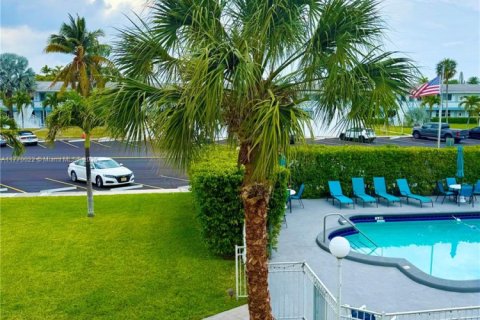 Купить кондоминиум в Халландейл-Бич, Флорида 1 спальня, 72.93м2, № 1983350 - фото 29