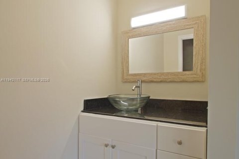 Villa ou maison à vendre à North Lauderdale, Floride: 3 chambres, 123.93 m2 № 1999072 - photo 22