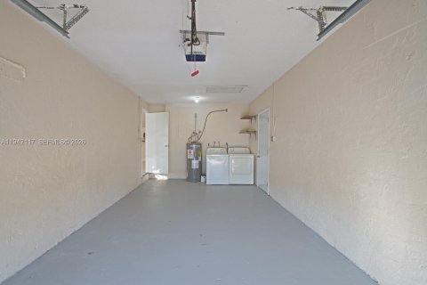 Villa ou maison à vendre à North Lauderdale, Floride: 3 chambres, 123.93 m2 № 1999072 - photo 24