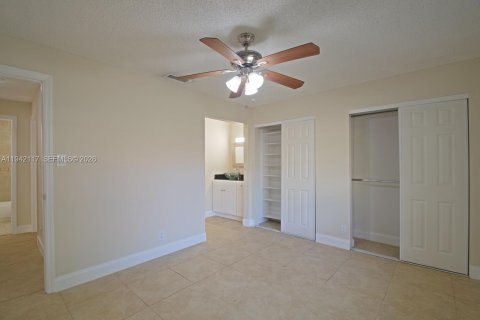 Villa ou maison à vendre à North Lauderdale, Floride: 3 chambres, 123.93 m2 № 1999072 - photo 20