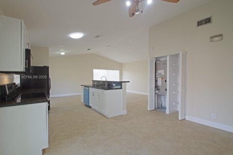 Villa ou maison à vendre à North Lauderdale, Floride: 3 chambres, 123.93 m2 № 1999072 - photo 13