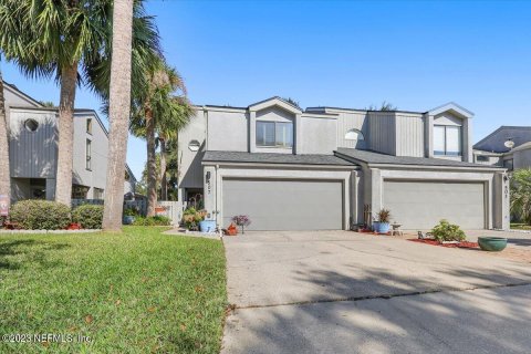 House in Atlantic Beach, Florida 2 bedrooms, 133.5 sq.m. № 834527 - photo 1