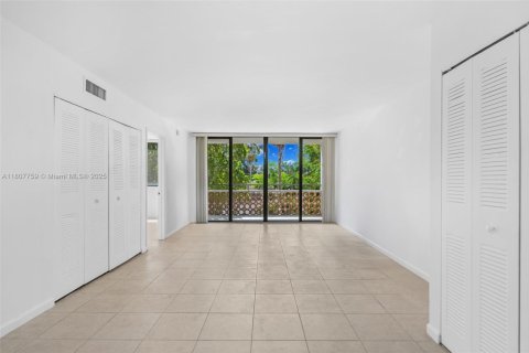 Copropriété à vendre à Lauderhill, Floride: 1 chambre, 76.37 m2 № 1957459 - photo 3