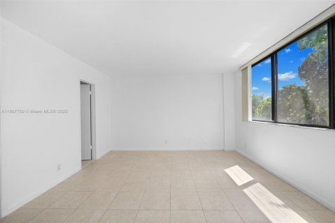 Copropriété à vendre à Lauderhill, Floride: 1 chambre, 76.37 m2 № 1957459 - photo 7