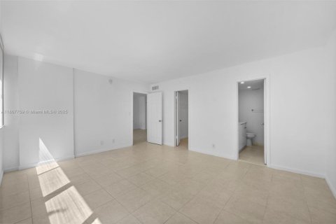 Copropriété à vendre à Lauderhill, Floride: 1 chambre, 76.37 m2 № 1957459 - photo 8