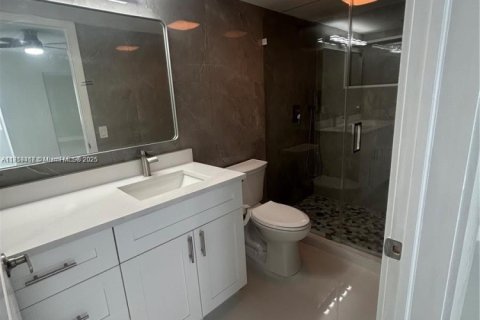 Condo in Delray Beach, Florida, 2 bedrooms  № 2020995 - photo 13