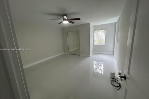 Condo in Delray Beach, Florida, 2 bedrooms  № 2020995 - photo 12
