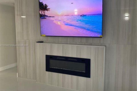 Condo in Delray Beach, Florida, 2 bedrooms  № 2020995 - photo 2