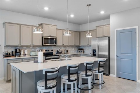 Casa en venta en Clermont, Florida, 8 dormitorios, 374.77 m2 № 1902353 - foto 12