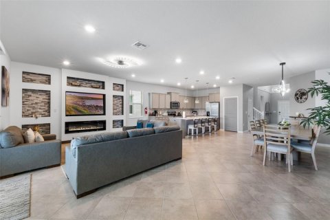 Casa en venta en Clermont, Florida, 8 dormitorios, 374.77 m2 № 1902353 - foto 4