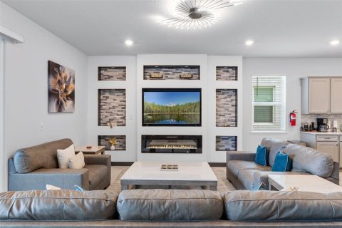 Casa en venta en Clermont, Florida, 8 dormitorios, 374.77 m2 № 1902353 - foto 6