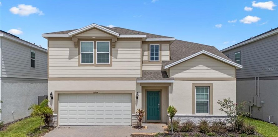 Casa en Clermont, Florida 8 dormitorios, 374.77 m2 № 1902353