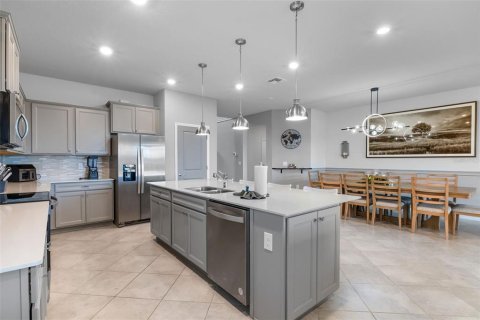 Casa en venta en Clermont, Florida, 8 dormitorios, 374.77 m2 № 1902353 - foto 15