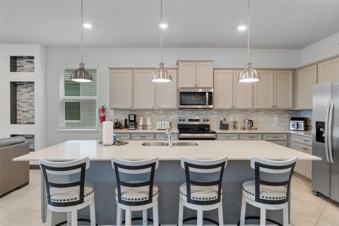 Casa en venta en Clermont, Florida, 8 dormitorios, 374.77 m2 № 1902353 - foto 13