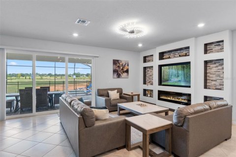 Casa en venta en Clermont, Florida, 8 dormitorios, 374.77 m2 № 1902353 - foto 8