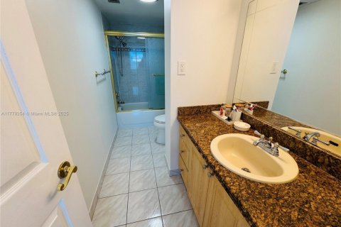 Купить кондоминиум в Авентура, Флорида 1 спальня, 93.37м2, № 2013077 - фото 21