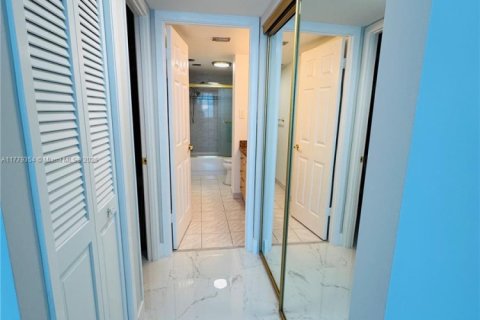 Купить кондоминиум в Авентура, Флорида 1 спальня, 93.37м2, № 2013077 - фото 20