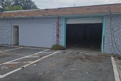 Propiedad comercial en alquiler en Clearwater, Florida, 151.06 m2 № 1769630 - foto 1