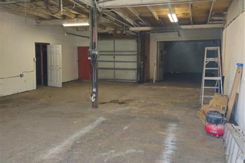 Propiedad comercial en alquiler en Clearwater, Florida, 151.06 m2 № 1769630 - foto 4