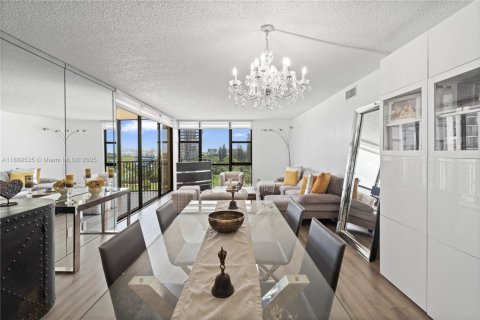 Condominio en venta en Aventura, Florida, 2 dormitorios, 121.98 m2 № 1938715 - foto 22