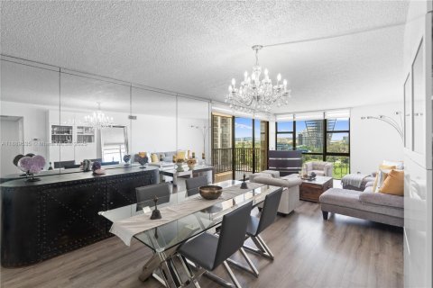 Copropriété à vendre à Aventura, Floride: 2 chambres, 121.98 m2 № 1938715 - photo 16