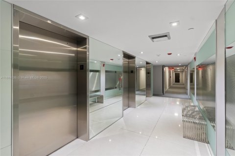 Condominio en venta en Aventura, Florida, 2 dormitorios, 121.98 m2 № 1938715 - foto 6