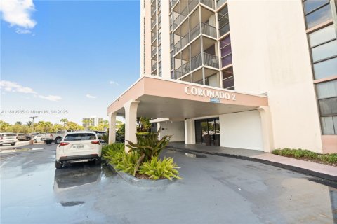 Copropriété à vendre à Aventura, Floride: 2 chambres, 121.98 m2 № 1938715 - photo 2