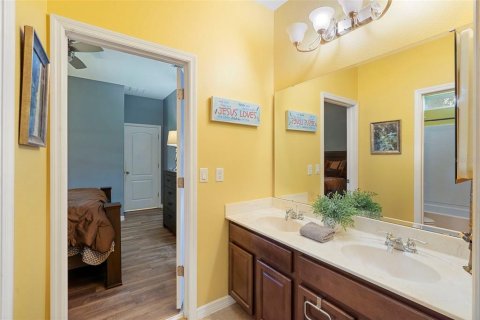 House in DeLand, Florida 4 bedrooms, 283.44 sq.m. № 1894622 - photo 24