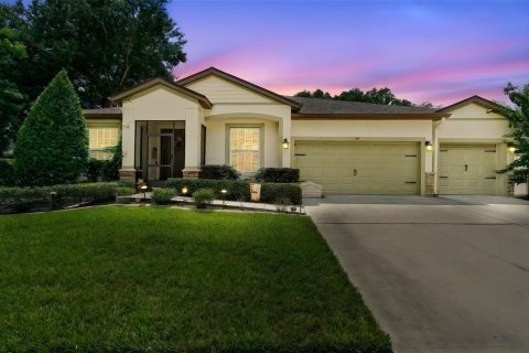 House in DeLand, Florida 4 bedrooms, 283.44 sq.m. № 1894622 - photo 1
