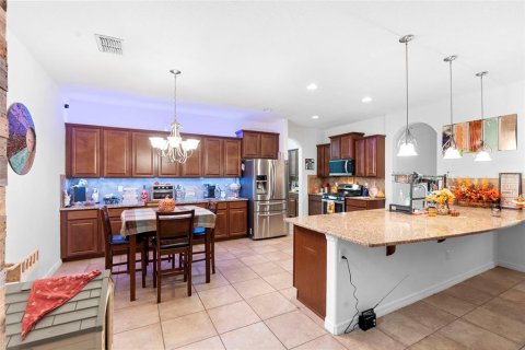 House in DeLand, Florida 4 bedrooms, 283.44 sq.m. № 1894622 - photo 12