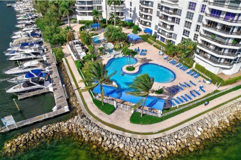 Condominio en venta en Aventura, Florida, 2 dormitorios, 101.36 m2 № 1942005 - foto 16