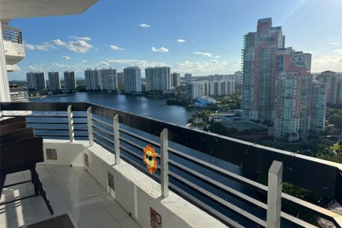 Condominio en venta en Aventura, Florida, 2 dormitorios, 101.36 m2 № 1942005 - foto 17