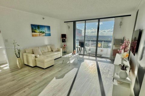 Condominio en venta en Aventura, Florida, 2 dormitorios, 101.36 m2 № 1942005 - foto 4