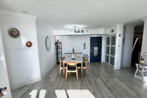 Condominio en venta en Aventura, Florida, 2 dormitorios, 101.36 m2 № 1942005 - foto 18