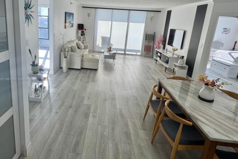 Condominio en venta en Aventura, Florida, 2 dormitorios, 101.36 m2 № 1942005 - foto 19