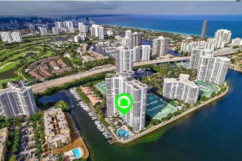 Condominio en venta en Aventura, Florida, 2 dormitorios, 101.36 m2 № 1942005 - foto 14