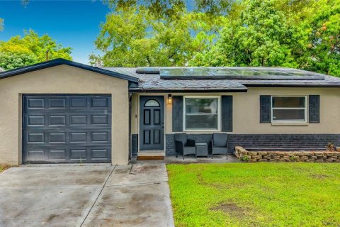 House in Pinellas Park, Florida 3 bedrooms, 110.74 sq.m. № 2329965