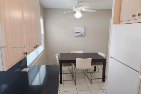 Купить кондоминиум в Дирфилд-Бич, Флорида 2 спальни, 76.18м2, № 1964960 - фото 9