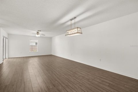 House in Palm Coast, Florida 5 bedrooms, 184.32 sq.m. № 1355840 - photo 14