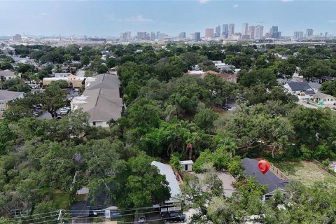 House in Tampa, Florida 3 bedrooms, 101.08 sq.m. № 2225008 - photo 7