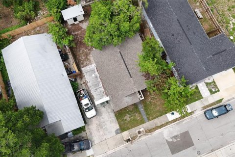 House in Tampa, Florida 3 bedrooms, 101.08 sq.m. № 2225008 - photo 14