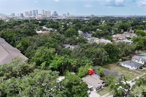 House in Tampa, Florida 3 bedrooms, 101.08 sq.m. № 2225008 - photo 13
