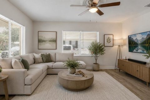 House in Tampa, Florida 3 bedrooms, 101.08 sq.m. № 2225008 - photo 5