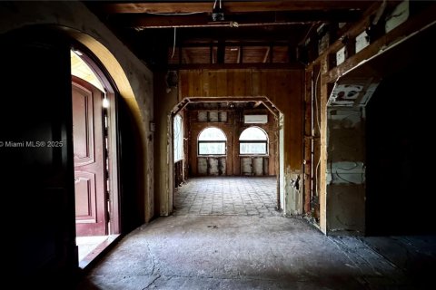 Villa ou maison à vendre à Biscayne Park, Floride: 5 chambres, 365.38 m2 № 1950903 - photo 10