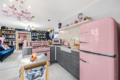 Casa en venta en Miami, Florida, 2 dormitorios № 1969869 - foto 20